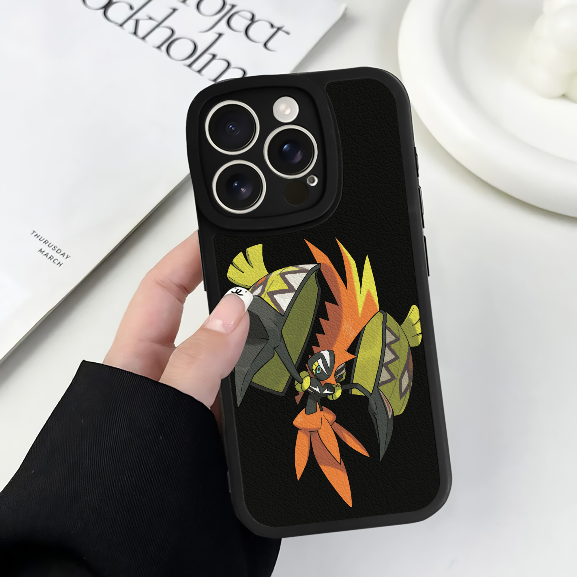 （画像用） ポケットモンスター Pokémon 【iPhone 16シリーズ対応】シリコンスマホケース（レザー調） 材質：シリコン